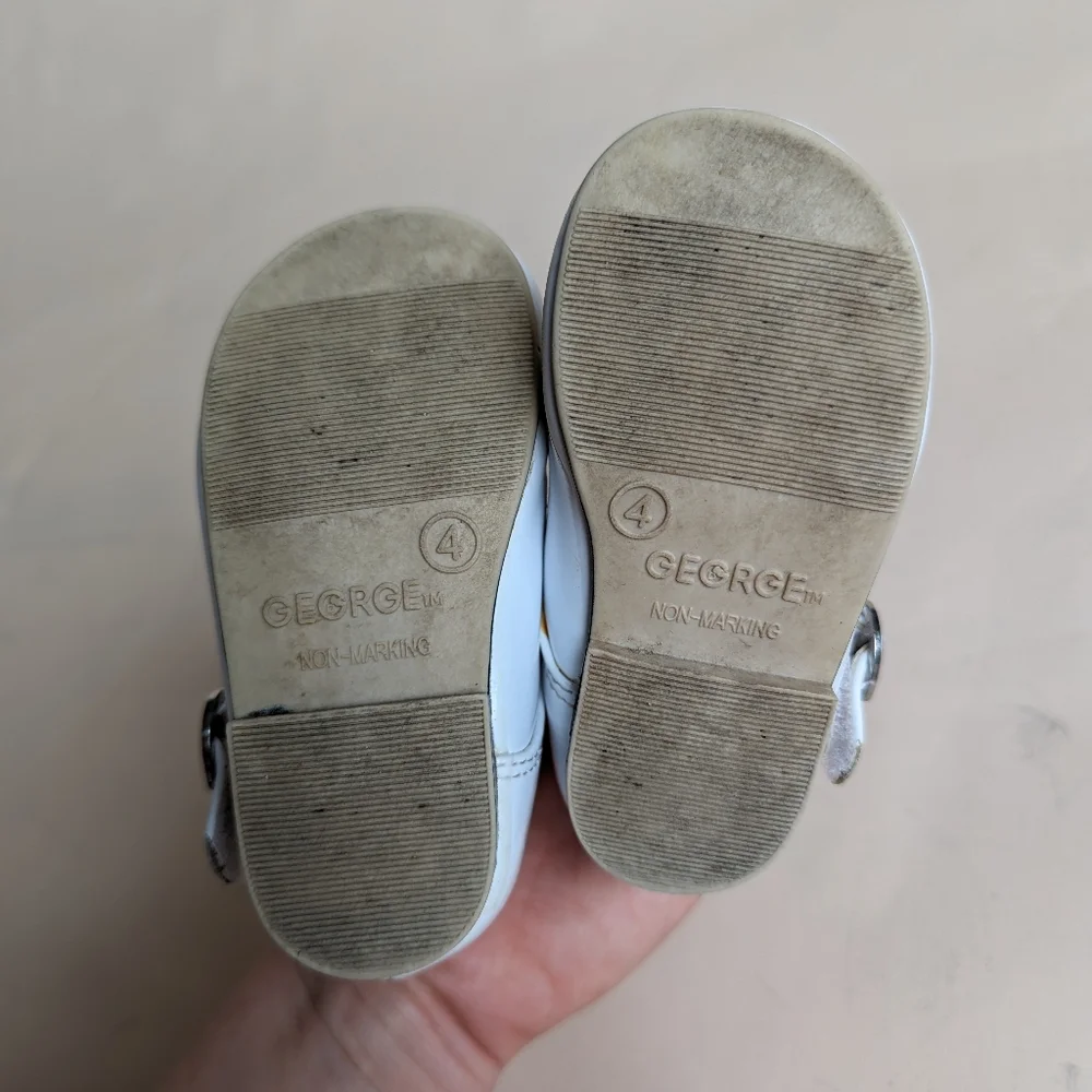 George White Mary Jane Baby Shoes Size 4 - Picture 6 of 7